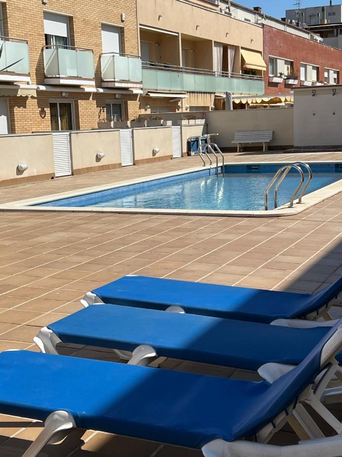 Cozy Beach House With Pool & Bbq Cubelles Esterno foto