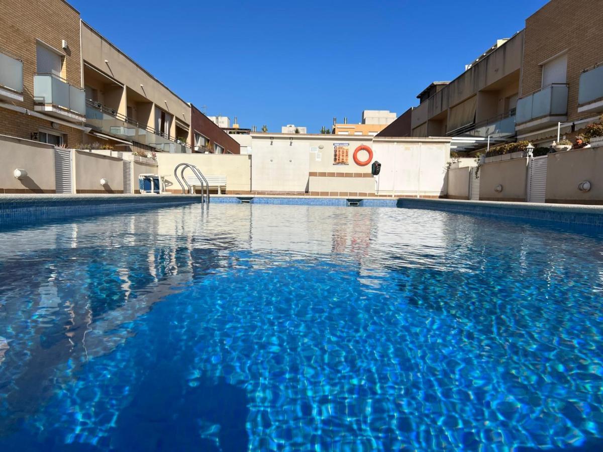 Cozy Beach House With Pool & Bbq Cubelles Esterno foto
