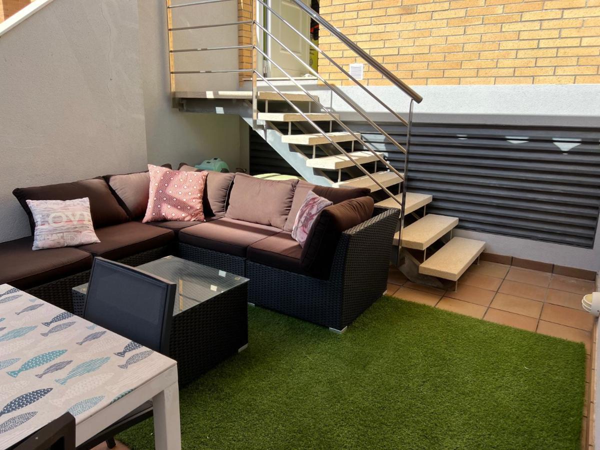 Cozy Beach House With Pool & Bbq Cubelles Esterno foto