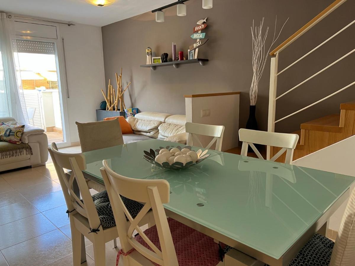 Cozy Beach House With Pool & Bbq Cubelles Esterno foto